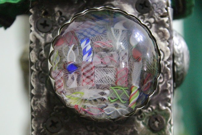 Türbedeki "cennet-cehennem" figürlerine ilgi