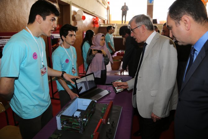 Aksaray'da Tübitak bilim fuarı açıldı