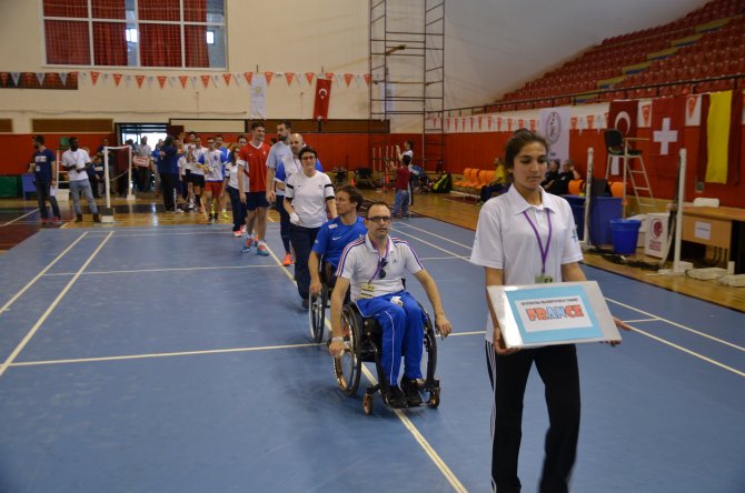 Badminton: Uluslararası 2. Enes Cup Bedensel Engelliler Turnuvası