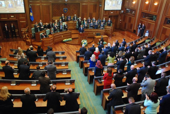 Kosova'da cumhurbaşkanı seçilen Thaçi yemin etti