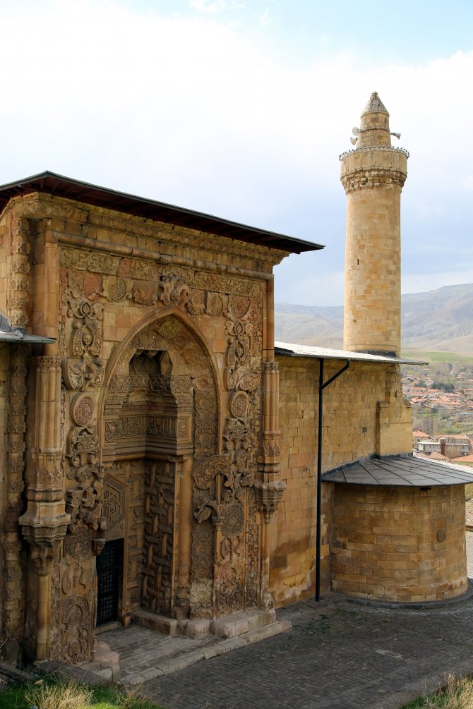 "Anadolu'nun El Hamrası"na tarihinin en kapsamlı restorasyonu