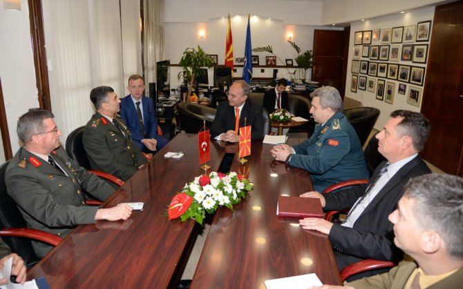 Kara Kuvvetleri Komutanı Çolak Makedonya'da