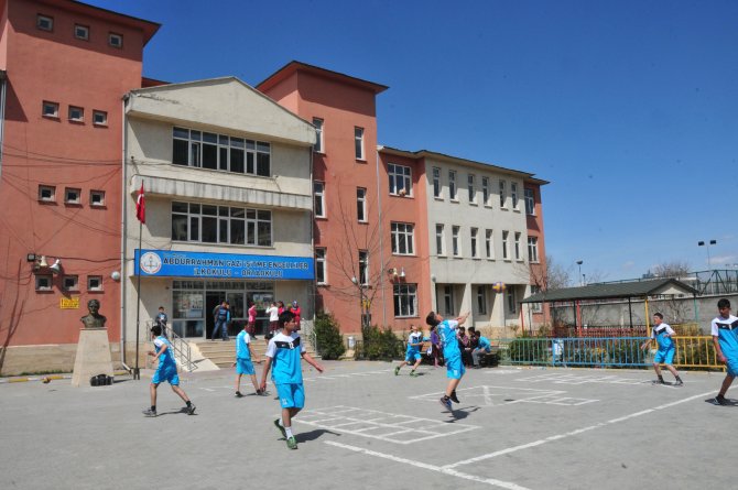 Vanlı öğrenciler "engel" tanımıyor