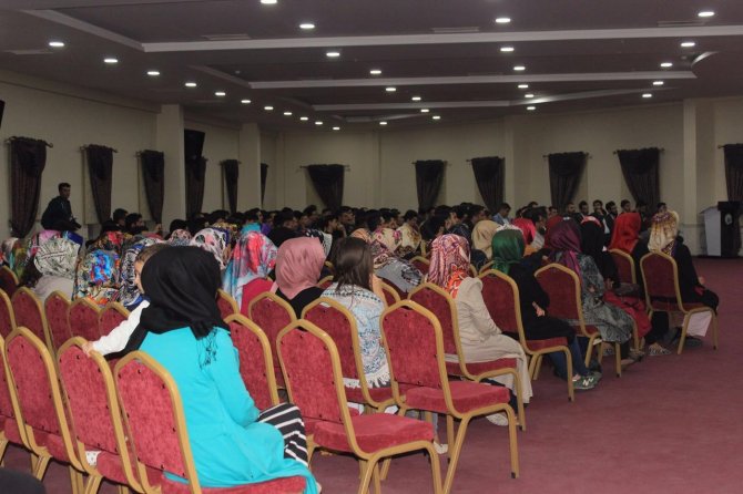 "Yeni Anayasa, Başkanlık ve 28 Şubat" konferansı