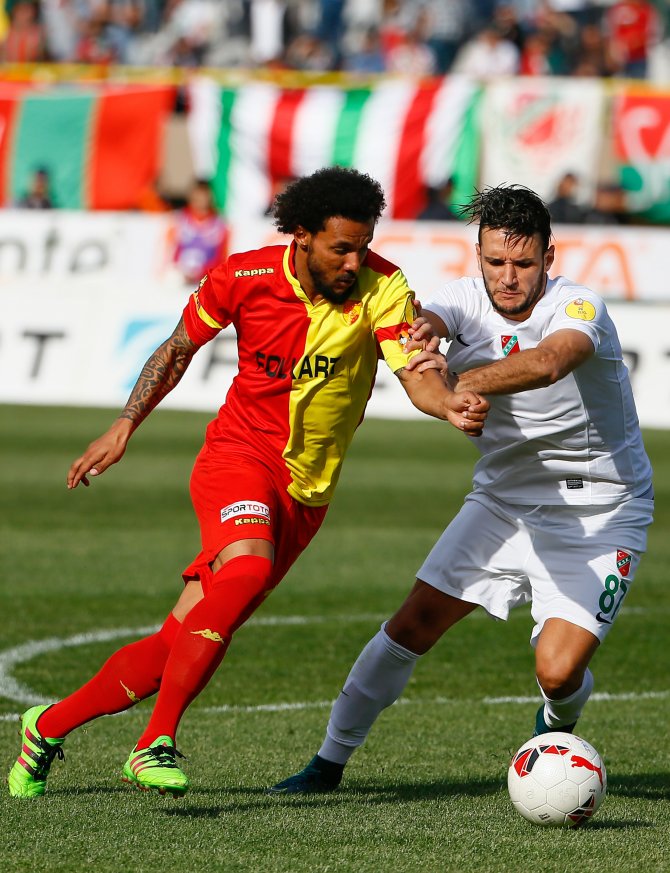 İzmir derbisinde gülen Göztepe oldu