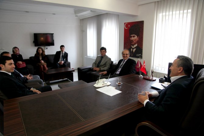 Başkan Tutal'a stajer öğretmenlerden ziyaret
