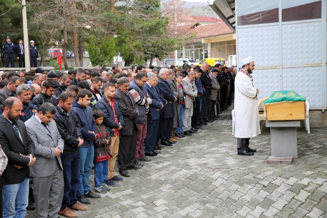 Silahla oynayan çocuğun babasını vurduğu iddiası