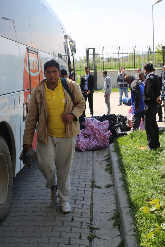 Yunanistan'ın kaçakları Türkiye'ye iadesi