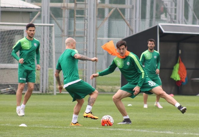Bursaspor, Akhisar Belediyespor maçı hazırlarına başladı