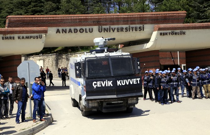 Anadolu Üniversitesinde gerginlik