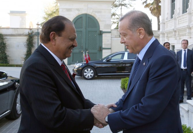 Cumhurbaşkanı Erdoğan, Pakistan Cumhurbaşkanı Hüseyin ile görüştü