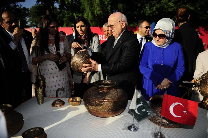 TBMM Başkanı Kahraman Pakistan'da