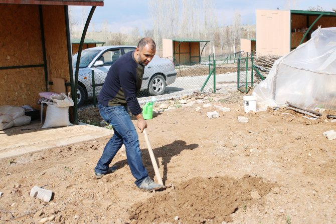 Beyşehir'de hobi bahçelerinde ekim mesaisi başladı