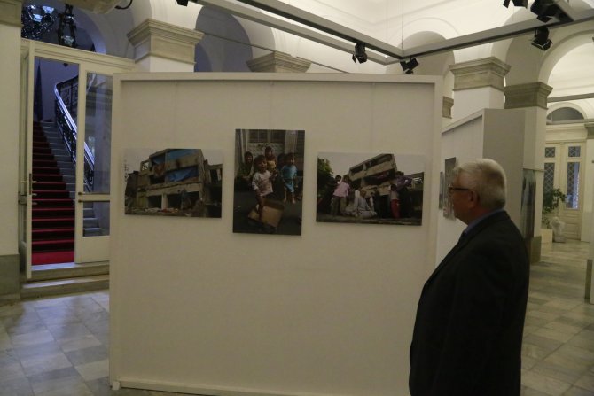 Suriyeli sığınmacıların trajedisi fotoğraflara yansıdı