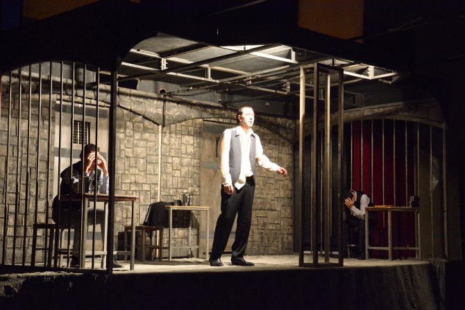 "Yaslıada" tiyatro oyunu Yahyalı'da sahnelendi