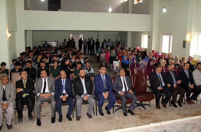 AK Parti İl Başkanı Şahin, Hafik'te öğrencilerle buluştu