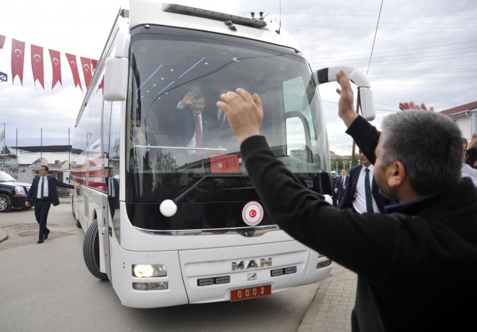 Başbakan Davutoğlu Düzce'ye geldi
