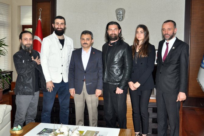 "Diriliş Ertuğrul" ekibi Çorum'da söyleşiye katıldı