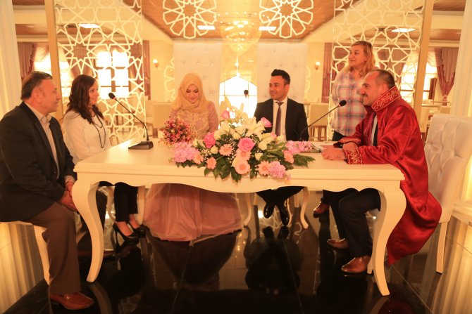 Yeni nikah salonunda "Evet" dediler