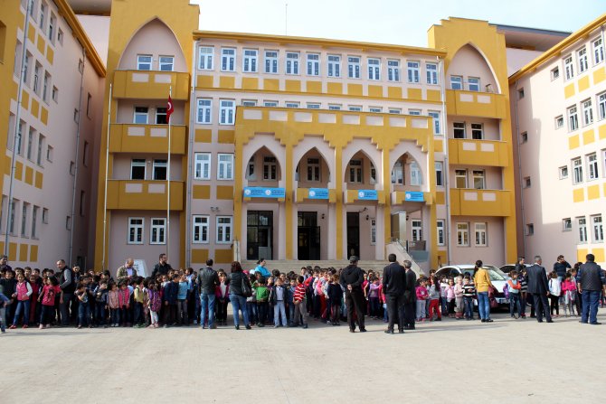 Terör, eğitimlerine engel olamadı