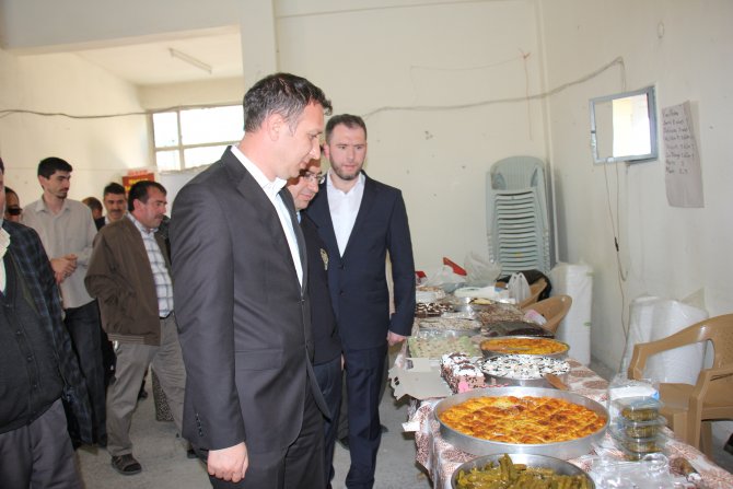 Sarıkaya'da ihtiyaç sahibi öğrenciler yararına kermes