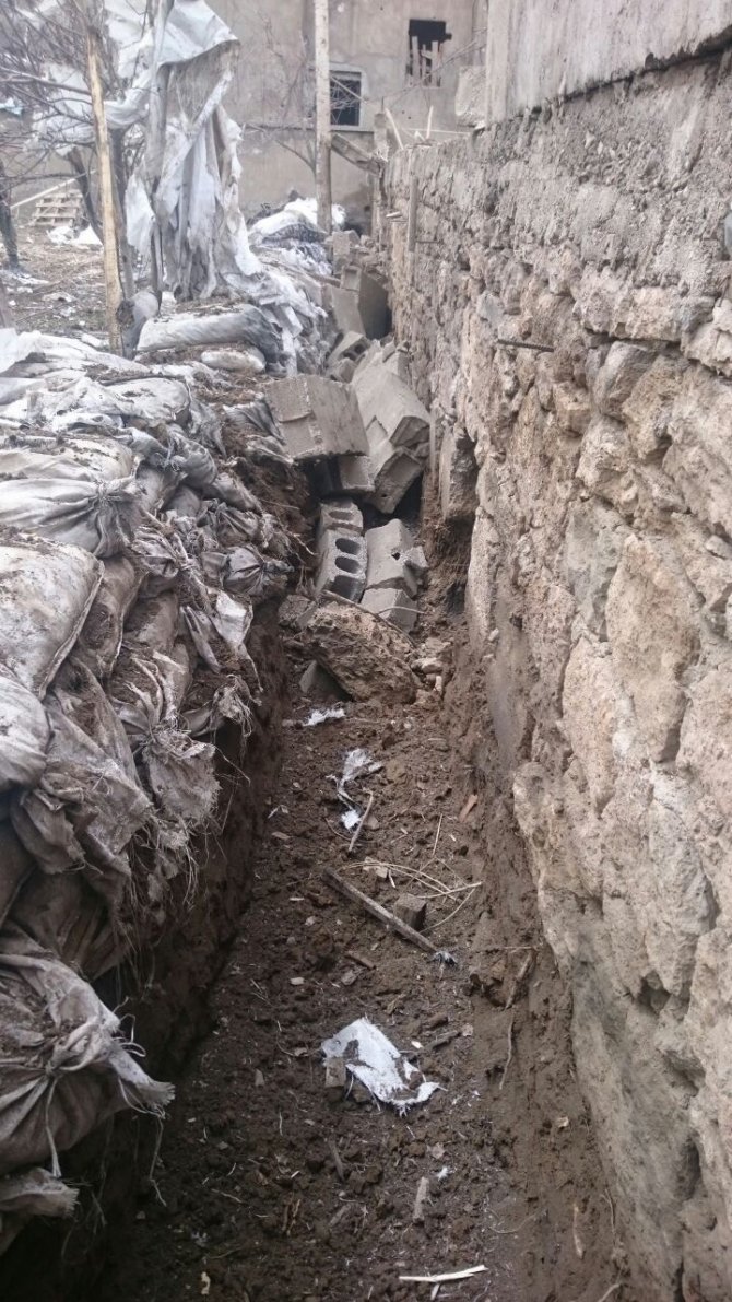 Teröristlerden "sera" görünümlü tünel