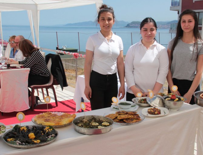 Giresun'da "otlu lezzetler" yarıştı