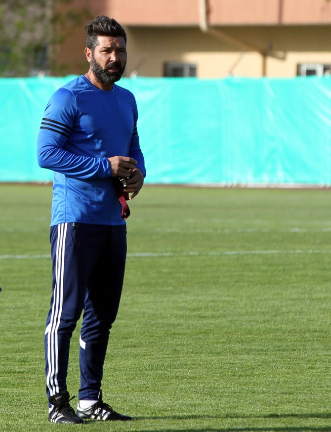 Kayserispor Teknik Direktörü Kutlu: