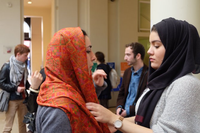 Fransız üniversitesinde "Başörtüsü Günü"