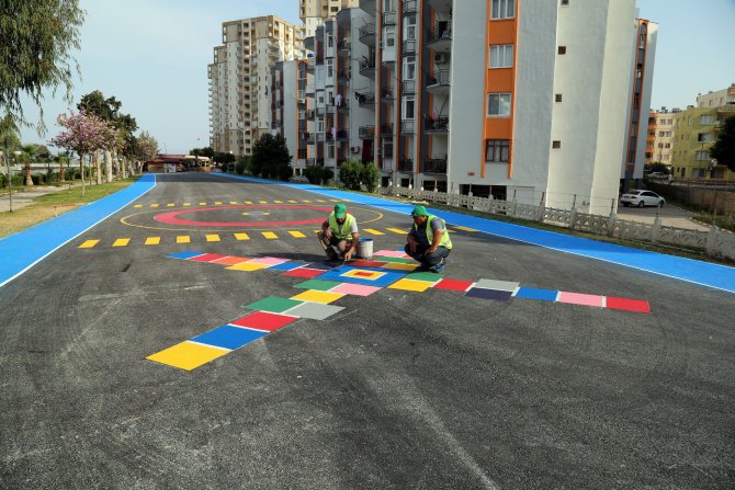 Mersin'de çocuklar için sokak