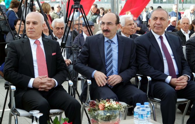 Bursa'da "Atatürk anıtı" açıldı