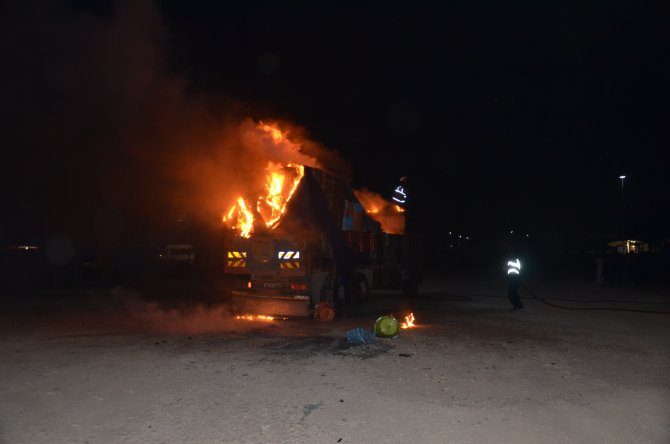 "Moralim bozuk" diye 6 aracı kundaklamış