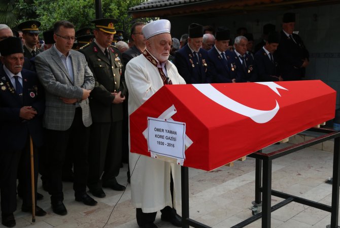 Kore gazisi Yaman'ın cenazesi Sakarya'da toprağa verildi