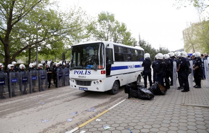 Eskişehir'de öğrenciler arasında arbede
