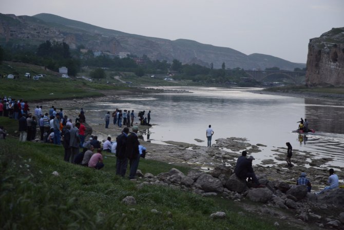 Batman'da, Dicle Nehri'ne giren genç boğuldu