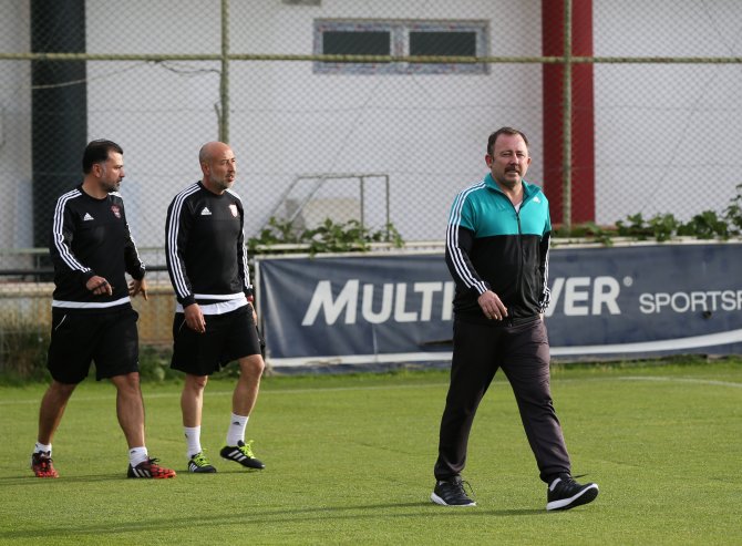 Gaziantepspor'un yeni teknik direktörü Yalçın: