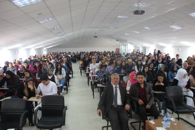 Suşehri'nde öğrencilere iş sağlığı ve güvenliği eğitimi verildi