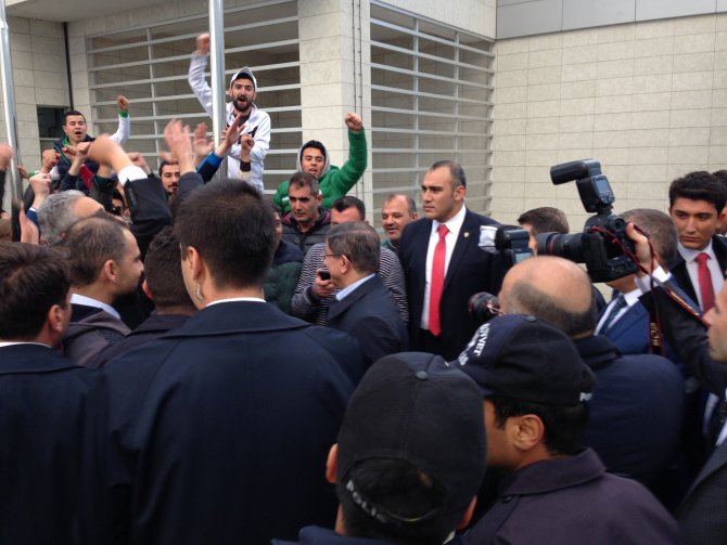 Başbakan Davutoğlu, Ankara'ya gitti