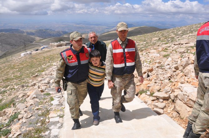 Engelliler, Nemrut Dağı'nda barış mesajı verdi
