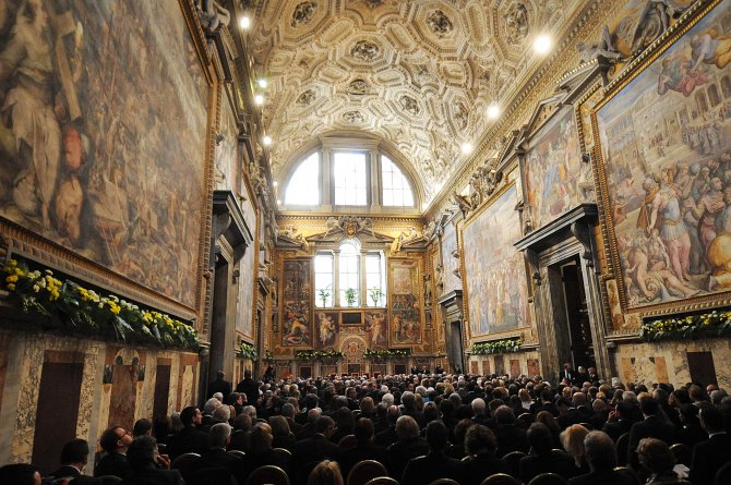GRAFİKLİ - Papa Franciscus’a Uluslararası Şarlman Ödülü