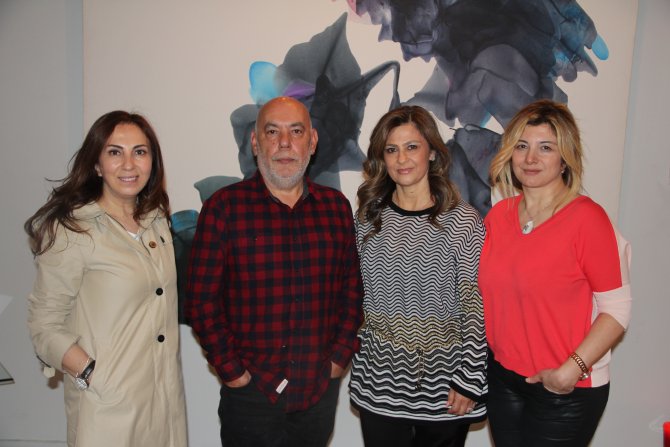 Resimler modayla giydirilecek