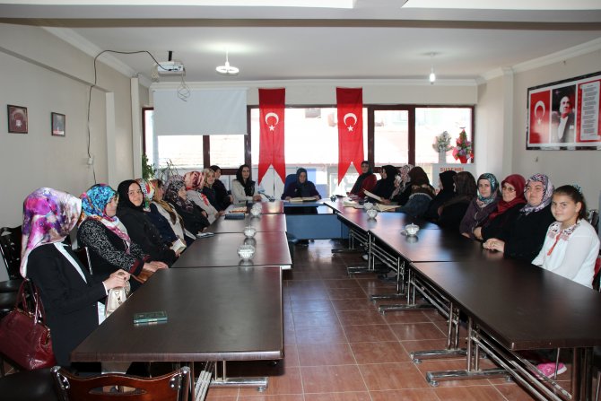 Suşehri’nde anneler, şehitler için Kur'an-ı Kerim okudu