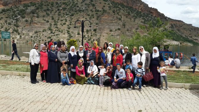 Terör mağduru annelere moral gezisi