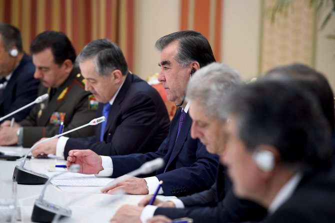 Pakistan Başbakanı Şerif Tacikistan'da