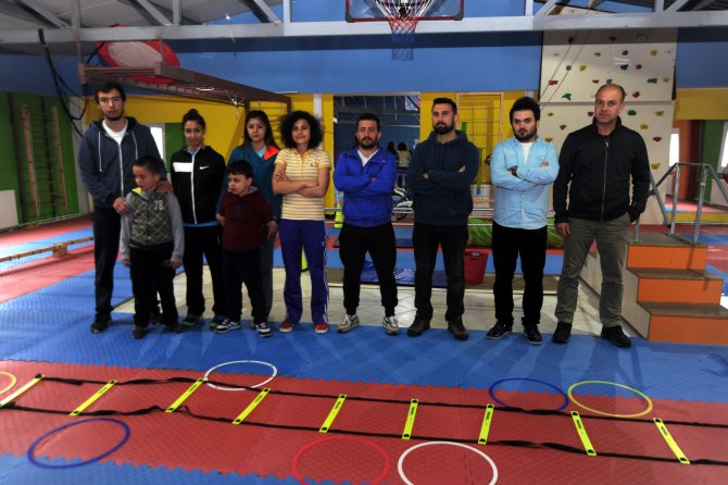 Otizmi sporla aşıyorlar