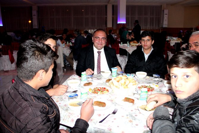 Seydişehir İmam Hatip Lisesi Mezunları yemekte buluştu