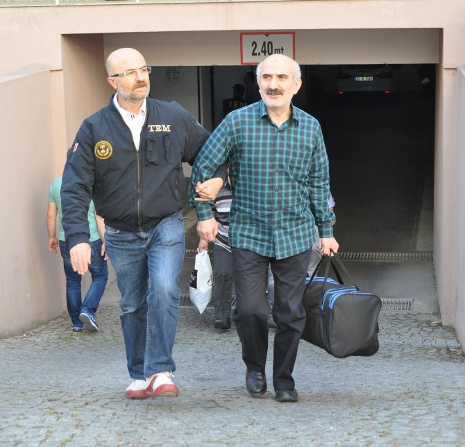 İzmir'deki FETÖ/PDY operasyonu