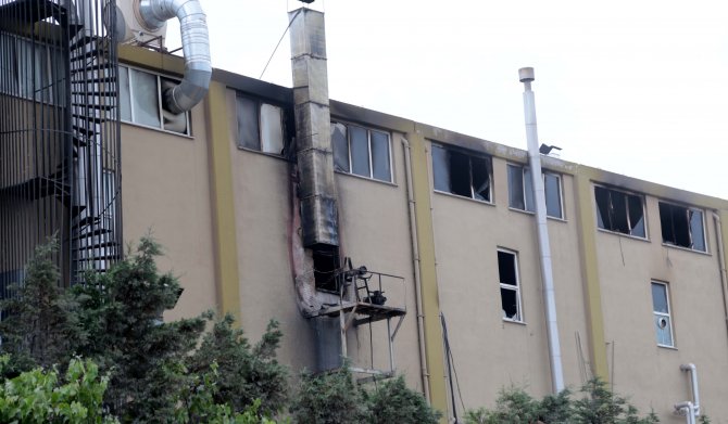 Tuzla'da fabrika yangını