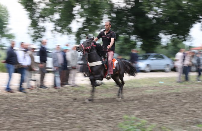 6. Geleneksel Altın Kemerli Rahvan At Yarışları