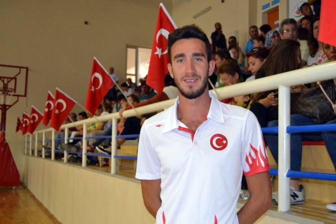 Milli yürüyüşçü Mert Atlı, Rio'da madalya peşinde